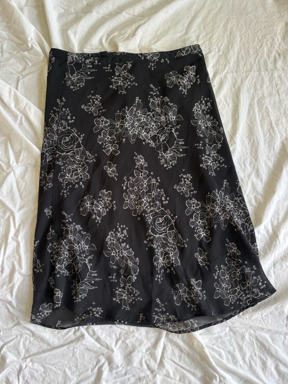 H&M Black Floral Midi Skirt with White Outline Print